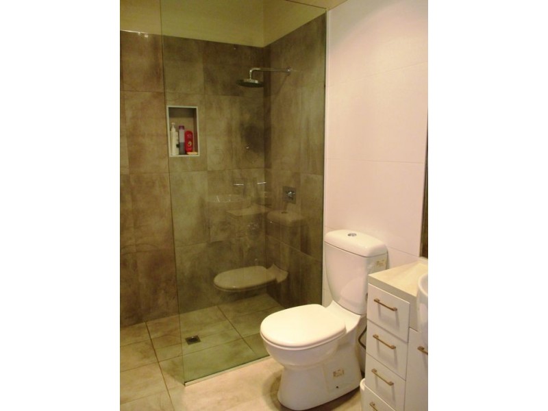 106 Carpenter Street, Lakes Entrance VIC 3909