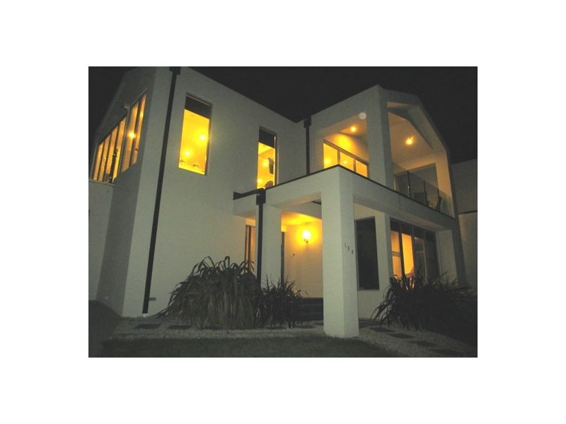 106 Carpenter Street, Lakes Entrance VIC 3909