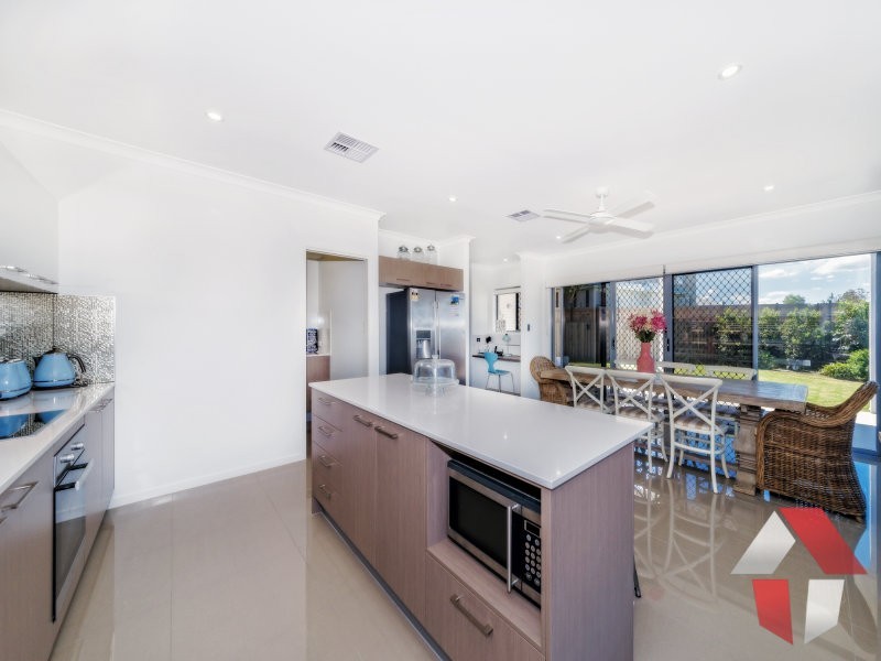 10 Hobby Court, Mango Hill QLD 4509