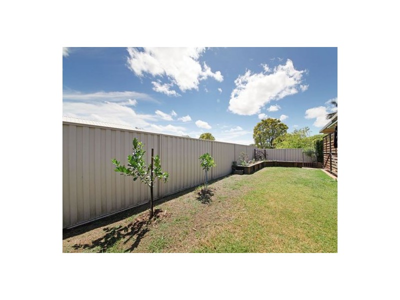 7 Cook Avenue, Caboolture South QLD 4510