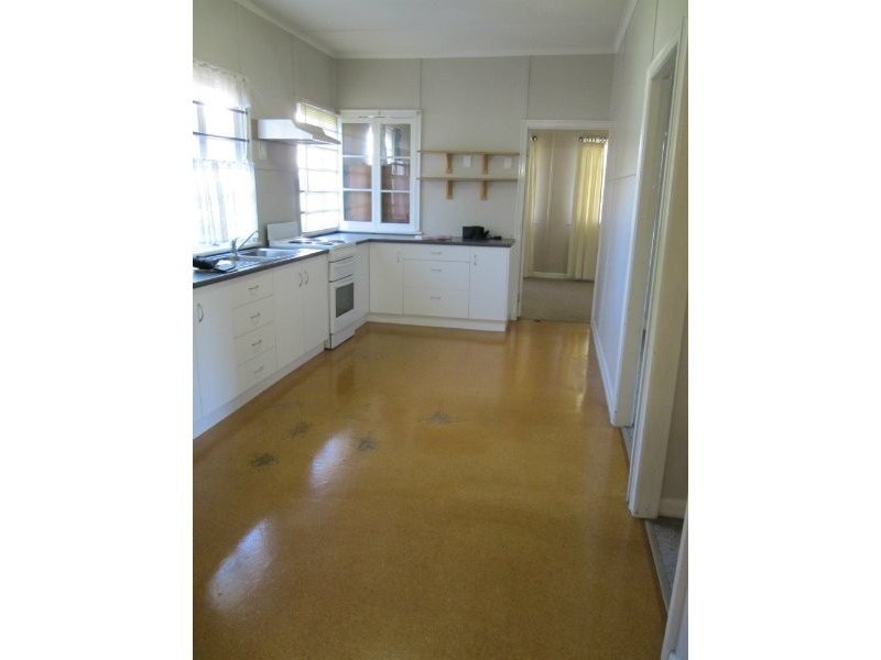 10 Joyce Street, East Ipswich QLD 4305