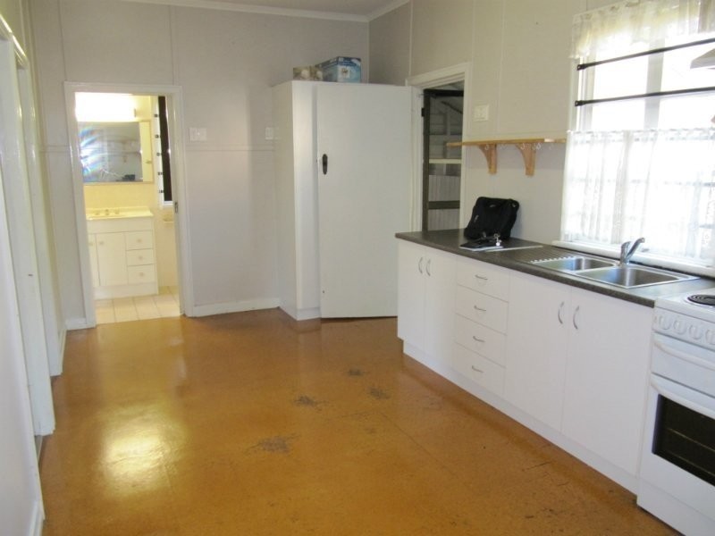 10 Joyce Street, East Ipswich QLD 4305