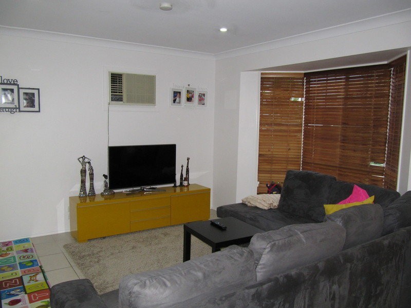 9 Bernadette Crescent, Rosewood QLD 4340
