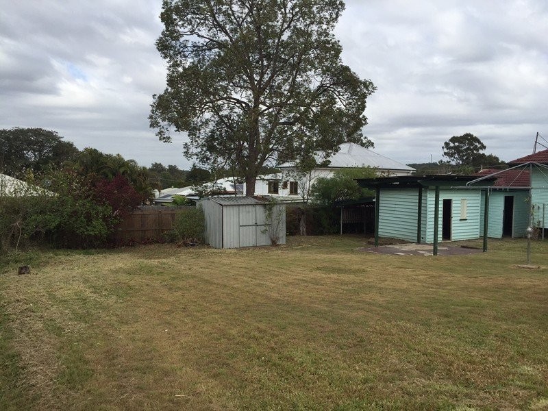 15 Pommer Street, Brassall QLD 4305