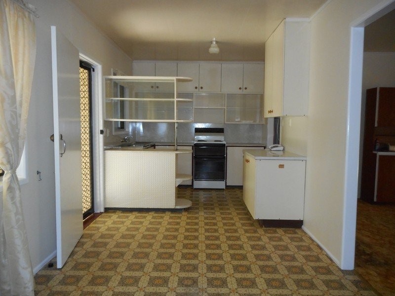 5 Rowan Drive, Brassall QLD 4305