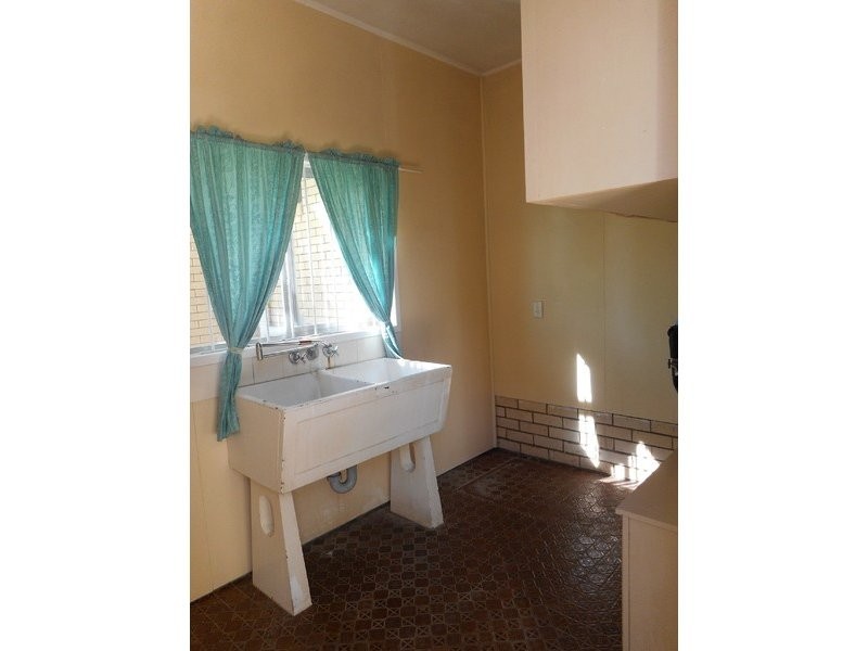 5 Rowan Drive, Brassall QLD 4305