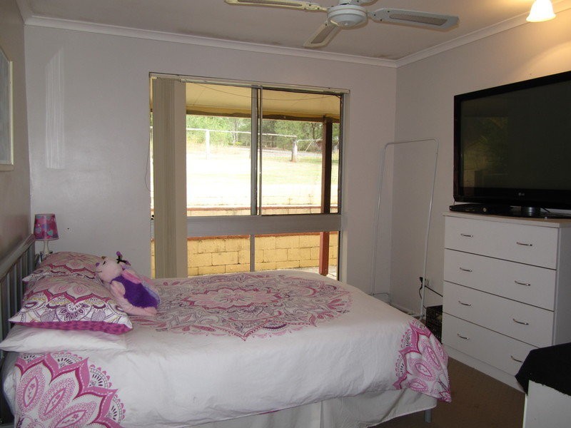 113 Velvet Street, Pine Mountain QLD 4306