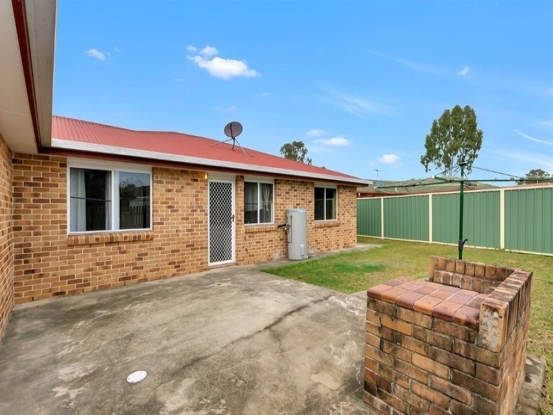 33 Helen Street, North Booval QLD 4304