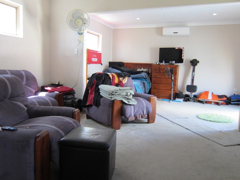 2 Japonica Court, Yamanto QLD 4305