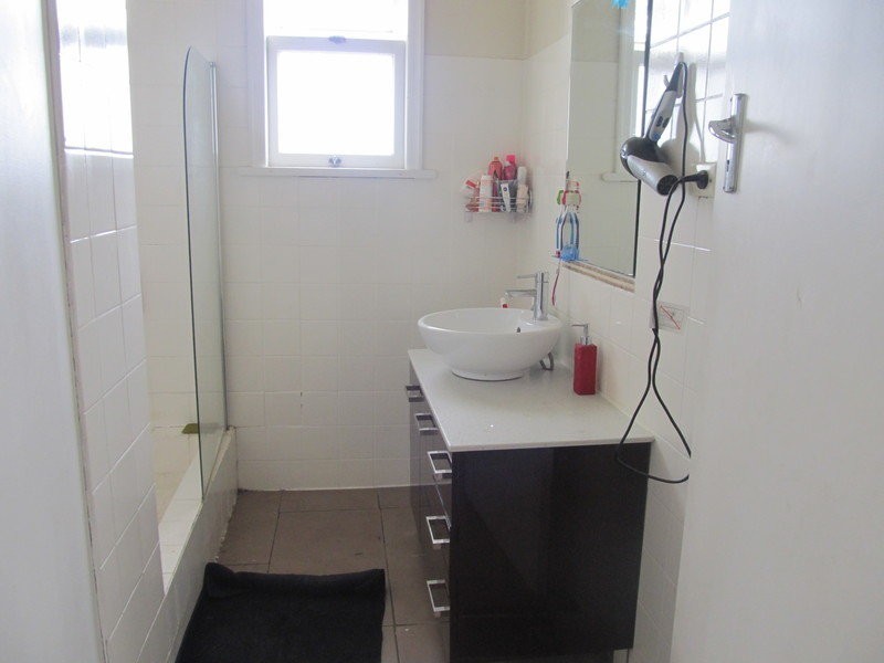 1 James Street, East Ipswich QLD 4305