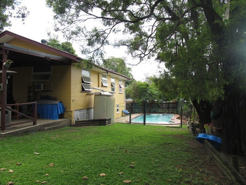 1 James Street, East Ipswich QLD 4305