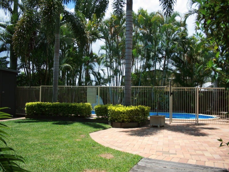 6 Kynance Street, Leichhardt QLD 4305