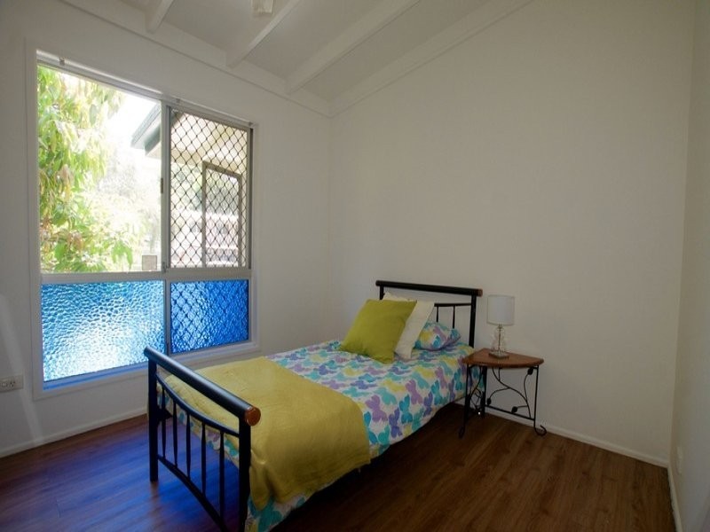 7 Johnston Street, Silkstone QLD 4304