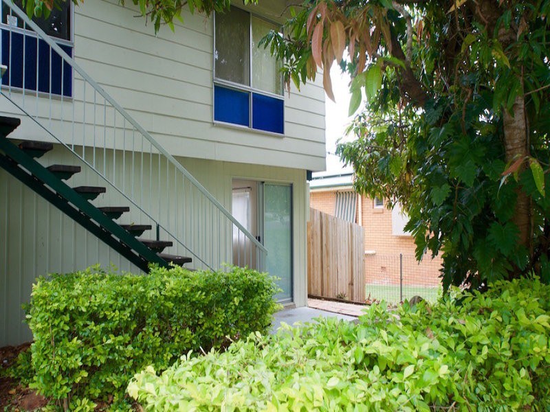 7 Johnston Street, Silkstone QLD 4304