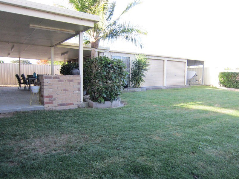 8 Dellvene Crescent, Rosewood QLD 4340