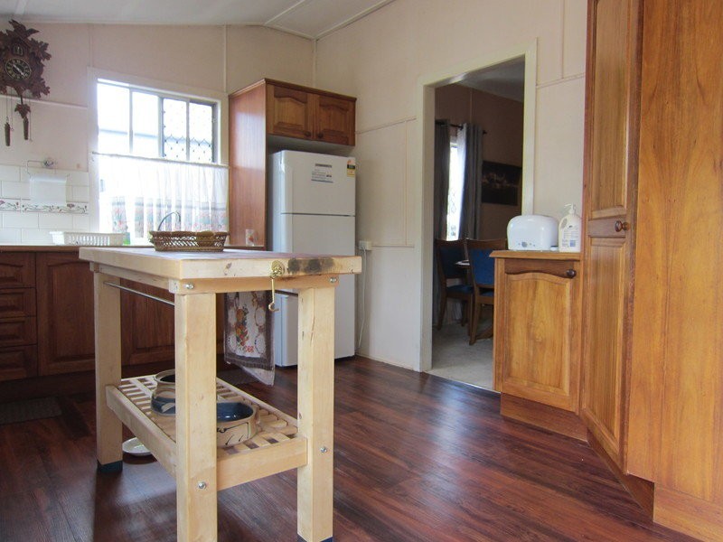 6 McMahon Street, Bundamba QLD 4304