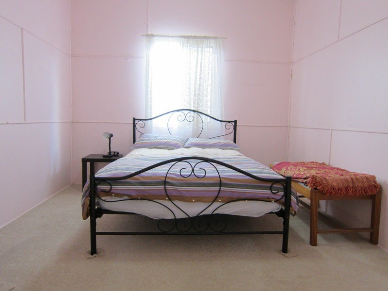 6 McMahon Street, Bundamba QLD 4304