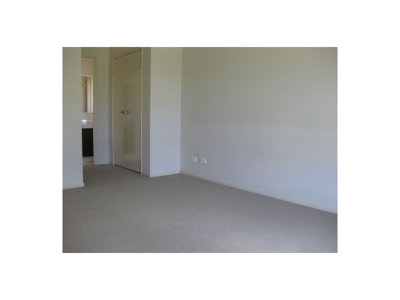 25 Deacon Street, Basin Pocket QLD 4305