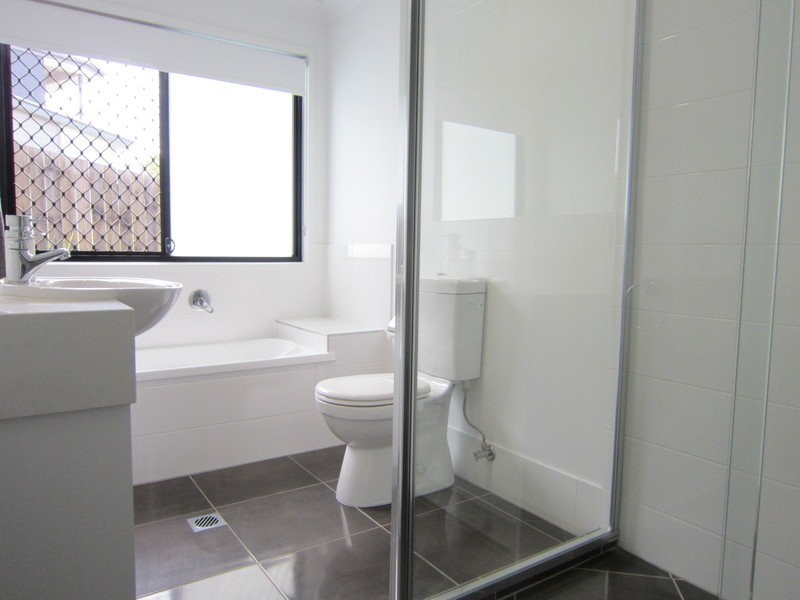 85 Brentwood Drive, Bundamba QLD 4304