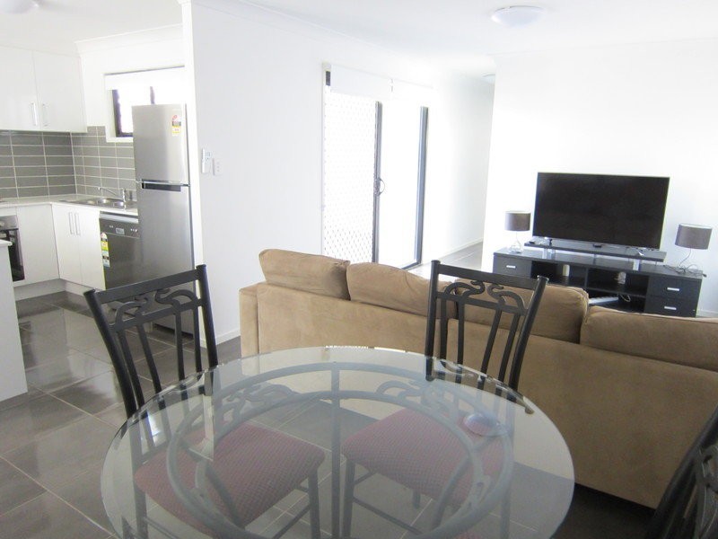 85 Brentwood Drive, Bundamba QLD 4304