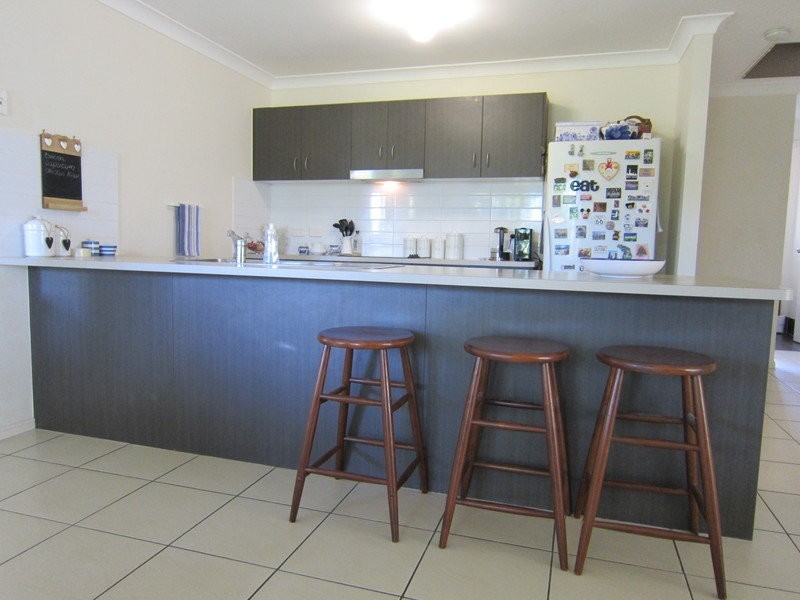 1 Heit Court, North Booval QLD 4304