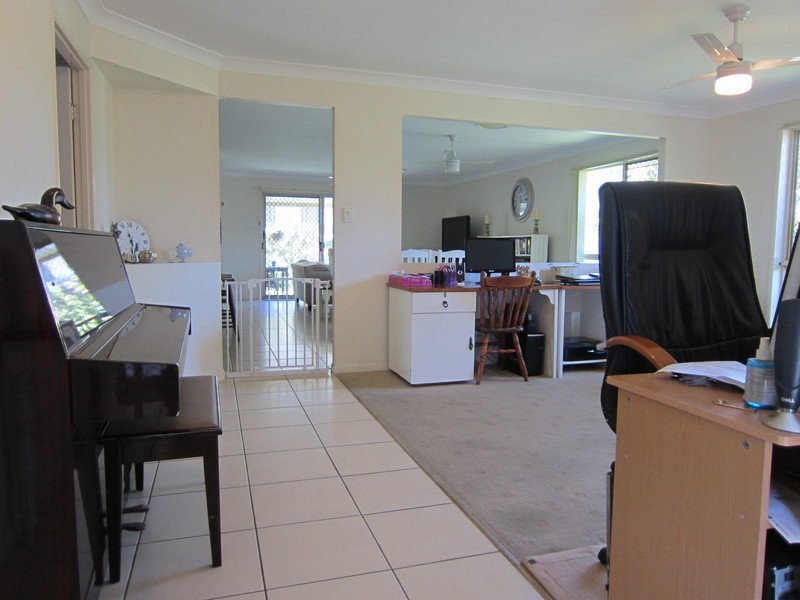 1 Heit Court, North Booval QLD 4304