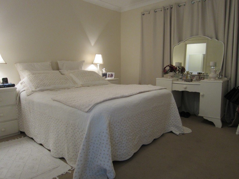 1 Heit Court, North Booval QLD 4304