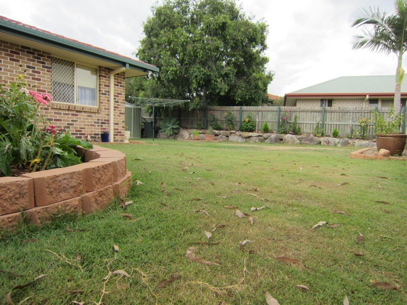 3 Lakewood Court, Flinders View QLD 4305