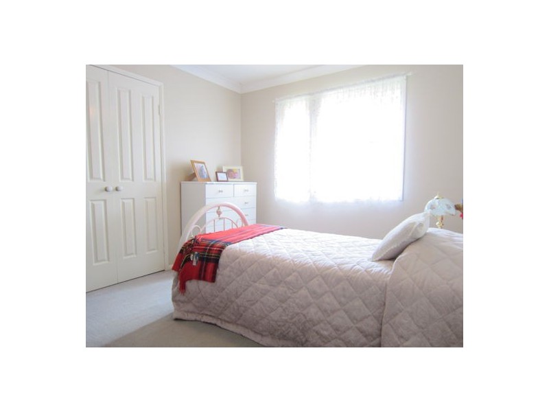 3 Lakewood Court, Flinders View QLD 4305