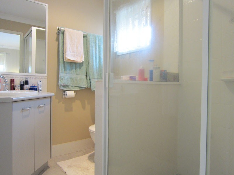 3 Lakewood Court, Flinders View QLD 4305