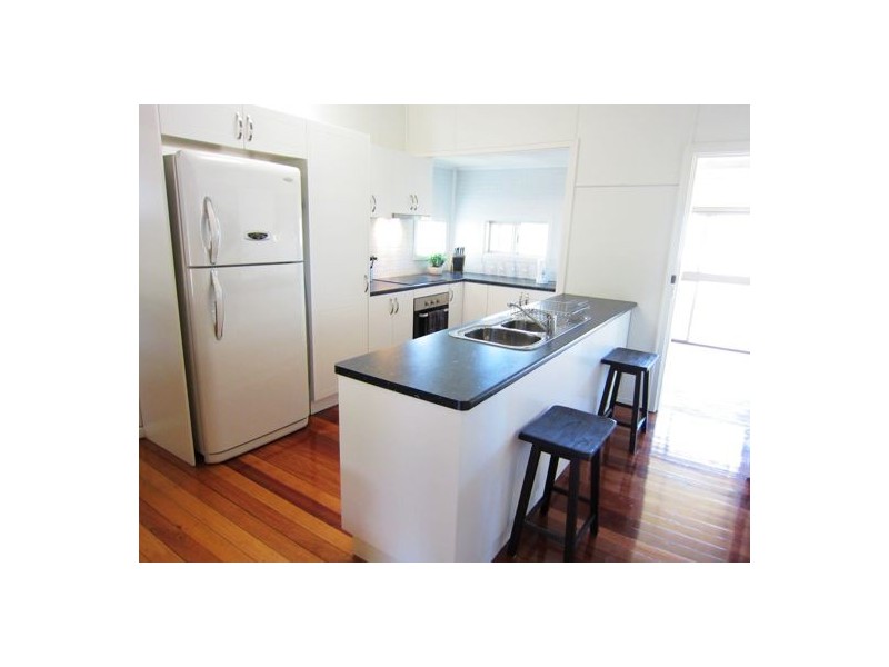 13 Albert Street, North Ipswich QLD 4305