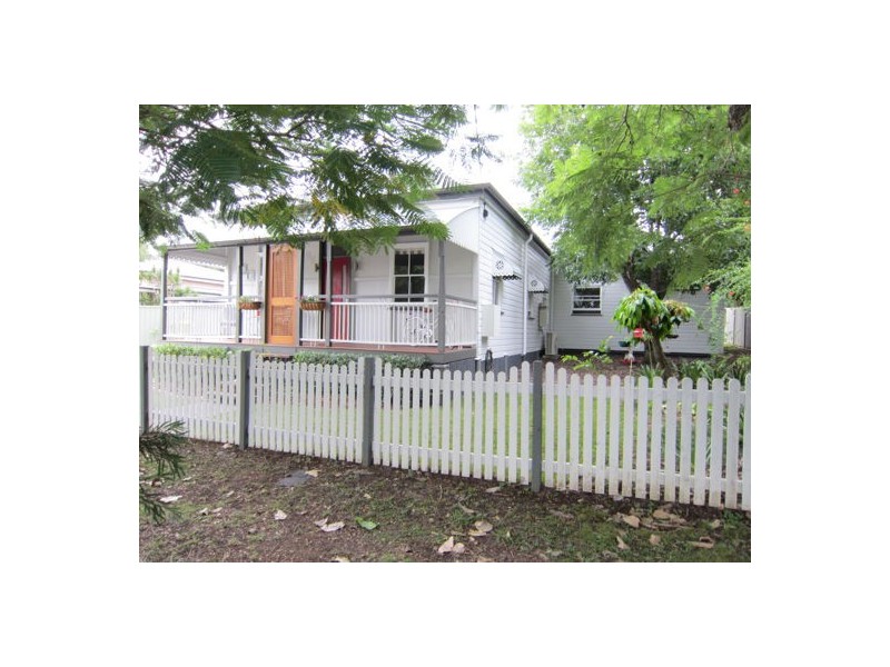 96 Thorn Street, Ipswich QLD 4305