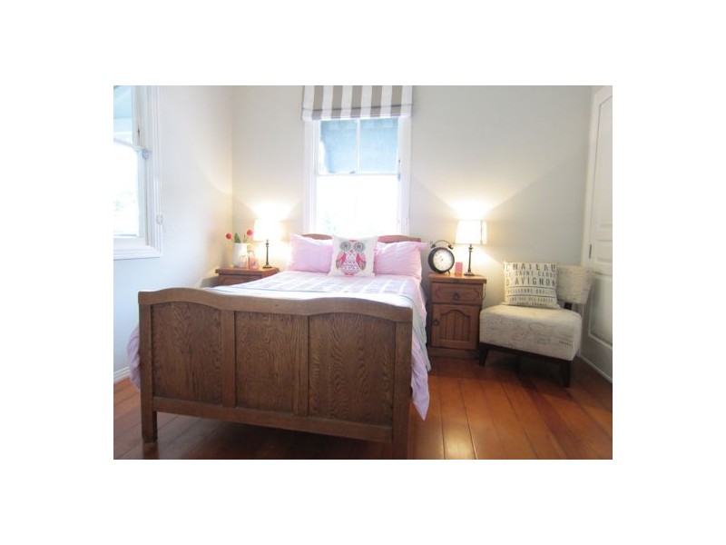 96 Thorn Street, Ipswich QLD 4305