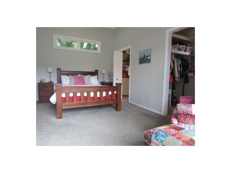 96 Thorn Street, Ipswich QLD 4305