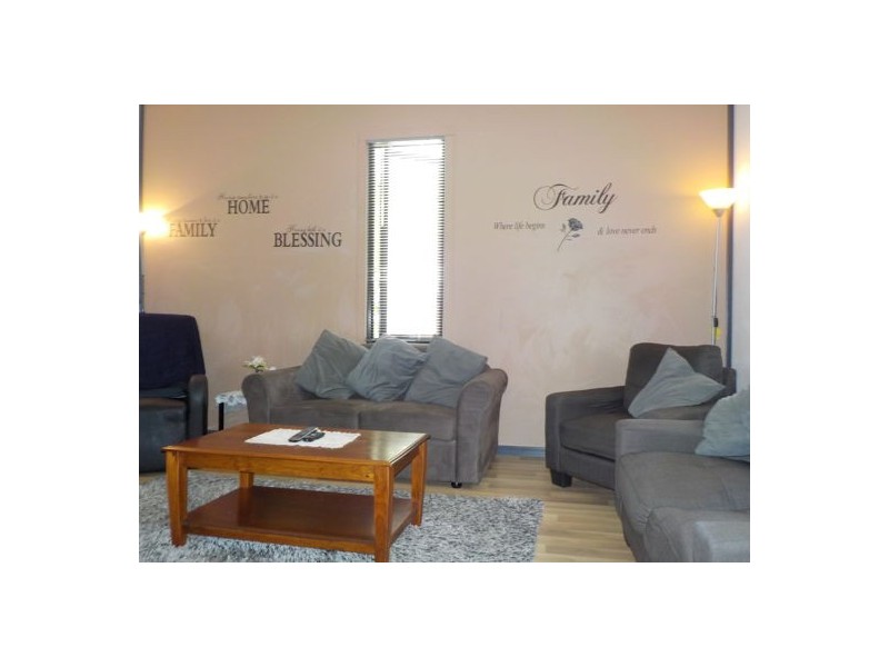 82 Blackstone Road, Silkstone QLD 4304