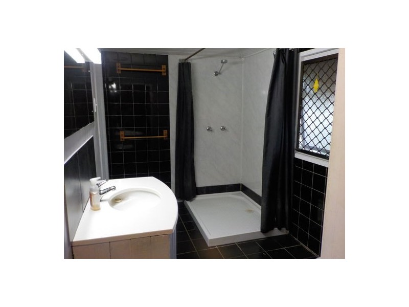 82 Blackstone Road, Silkstone QLD 4304