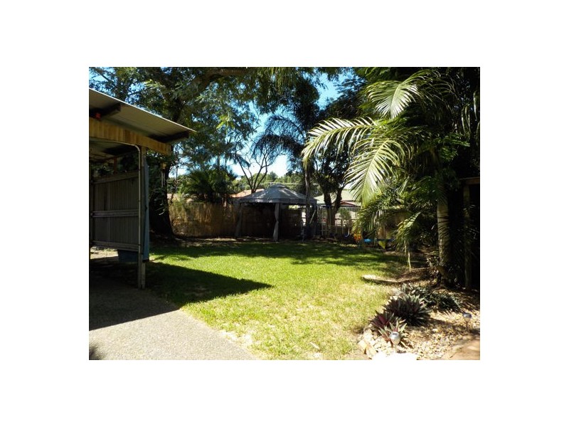 82 Blackstone Road, Silkstone QLD 4304