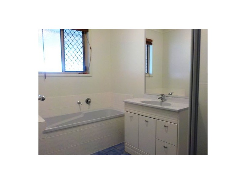 18 Palma Rosa Drive, Wulkuraka QLD 4305