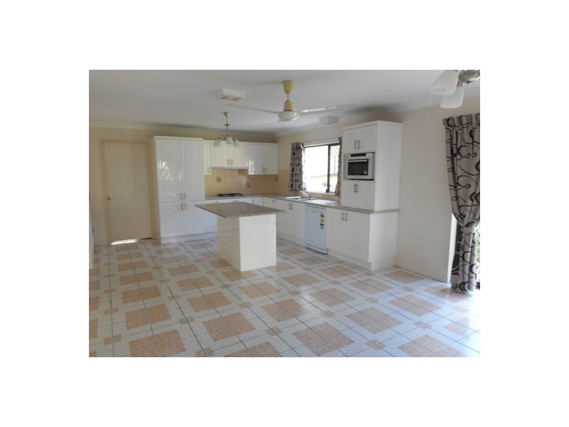 18 Aberdeen Street, Bundamba QLD 4304