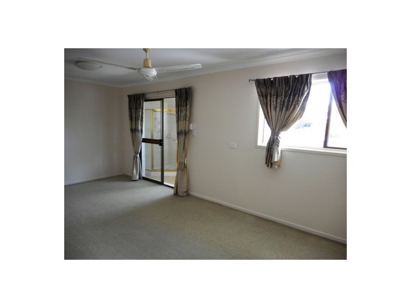 18 Aberdeen Street, Bundamba QLD 4304