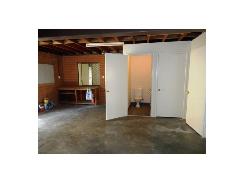 18 Aberdeen Street, Bundamba QLD 4304