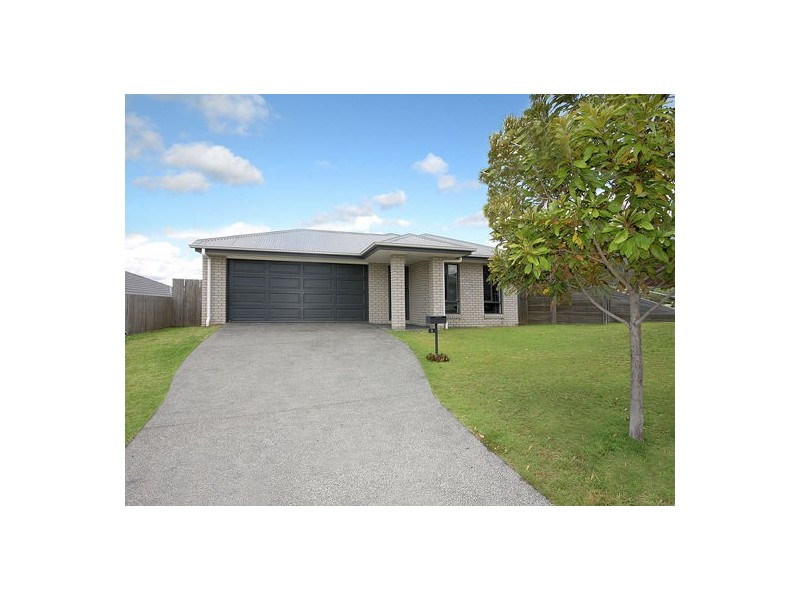 8 Boronia Street, Deebing Heights QLD 4306