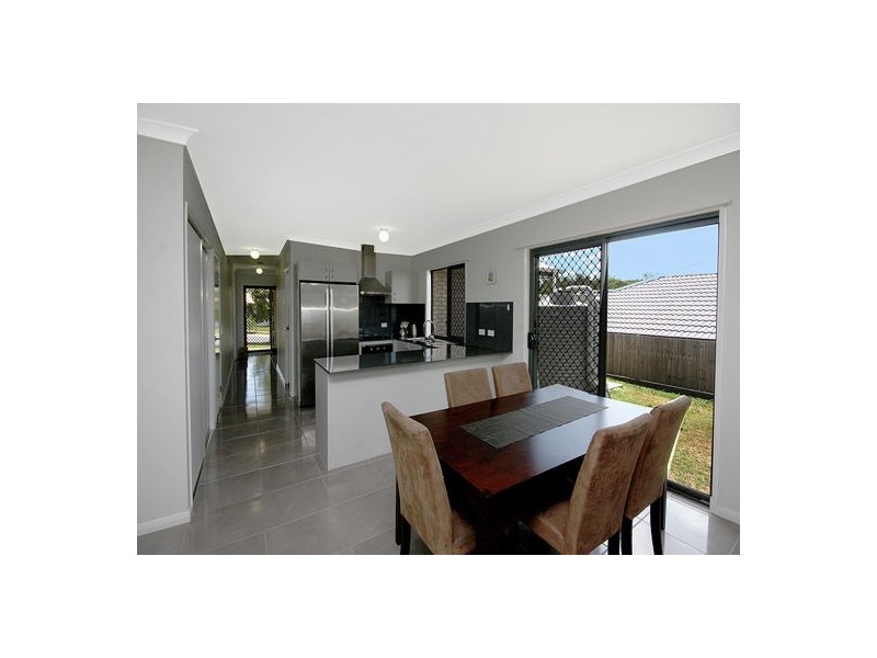 8 Boronia Street, Deebing Heights QLD 4306