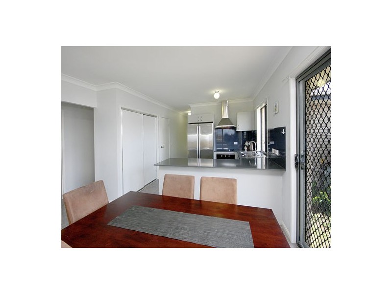 8 Boronia Street, Deebing Heights QLD 4306