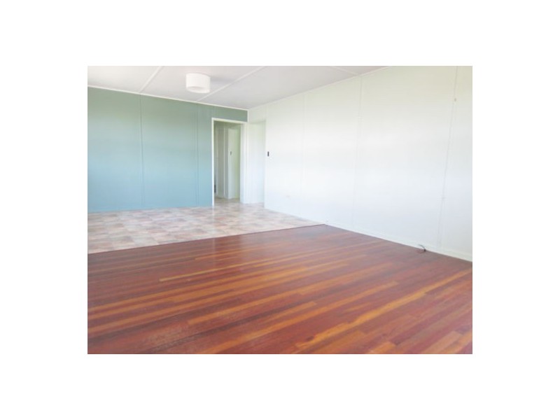 18 Denman Street, Leichhardt QLD 4305