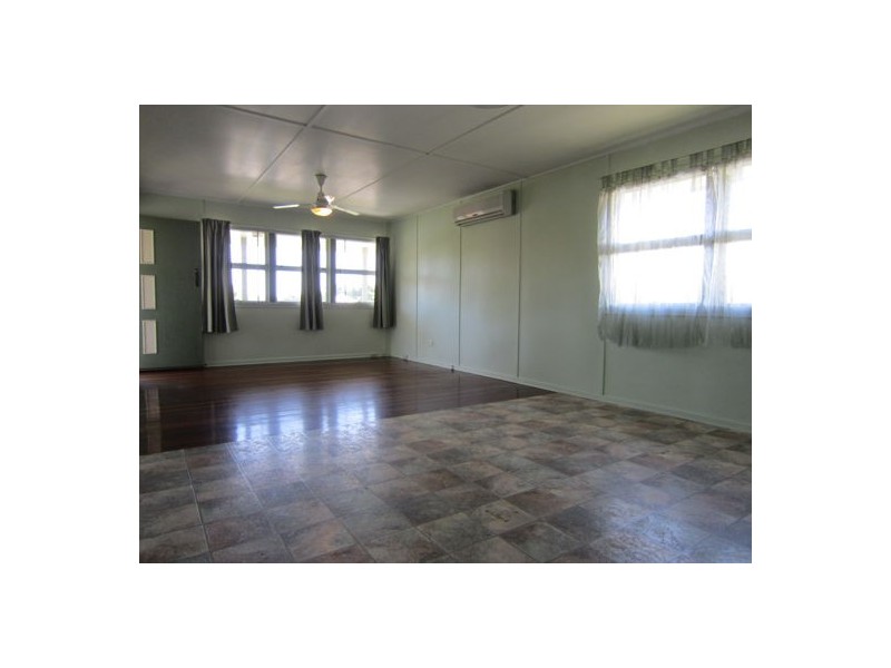 18 Denman Street, Leichhardt QLD 4305