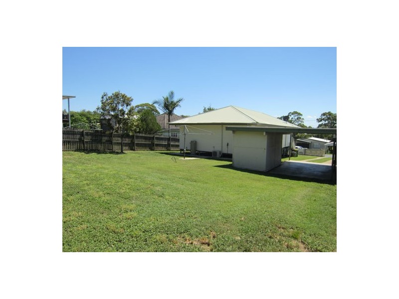18 Denman Street, Leichhardt QLD 4305