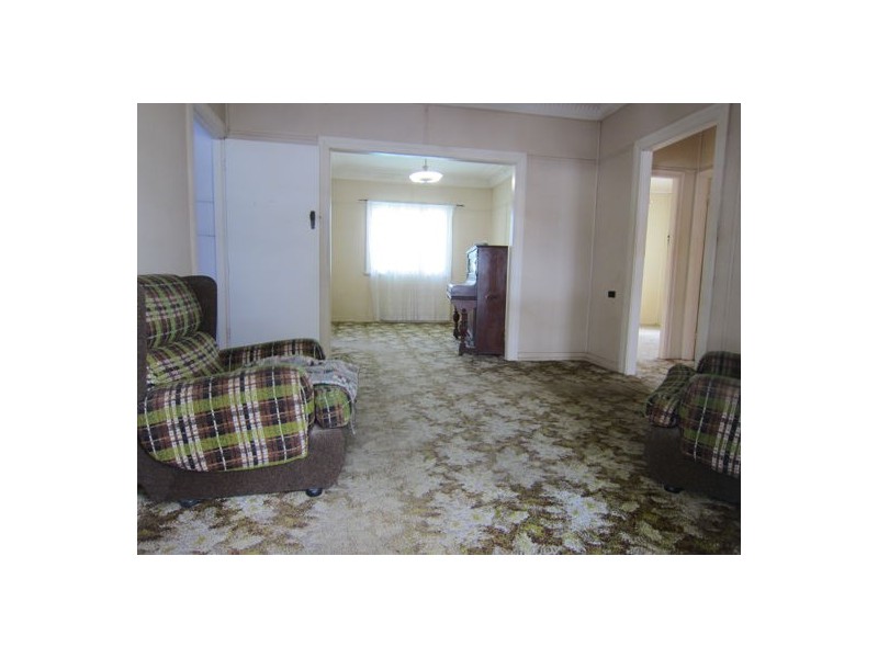 173 Glebe Road, Silkstone QLD 4304