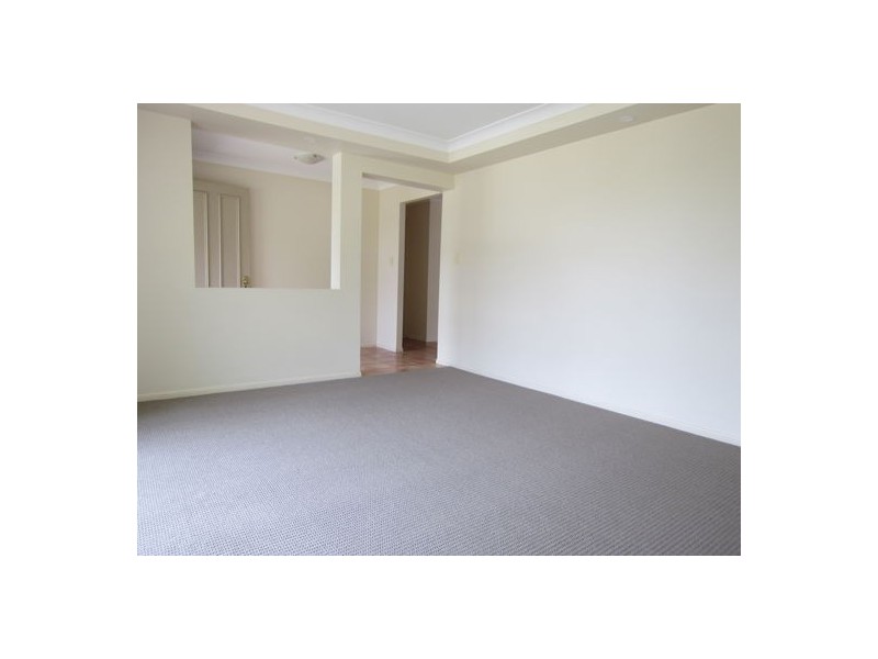 18 Kentia Circuit, Flinders View QLD 4305