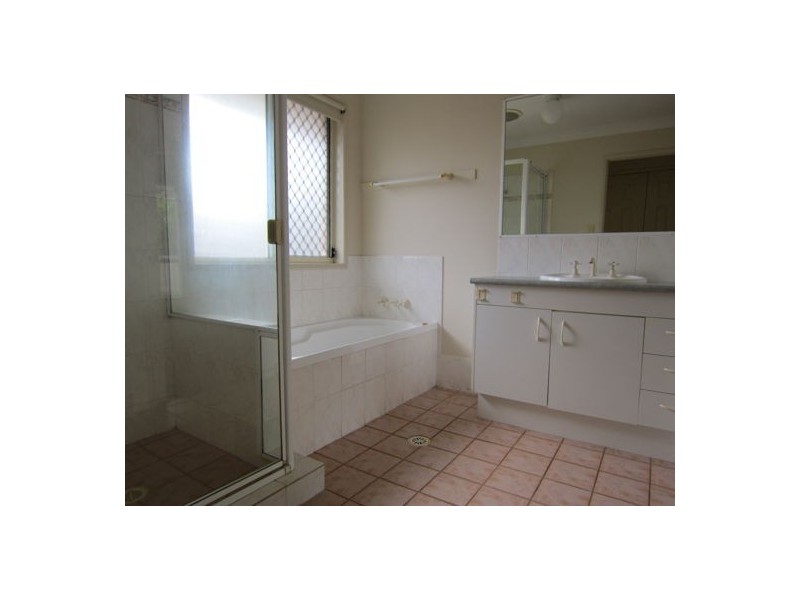 18 Kentia Circuit, Flinders View QLD 4305